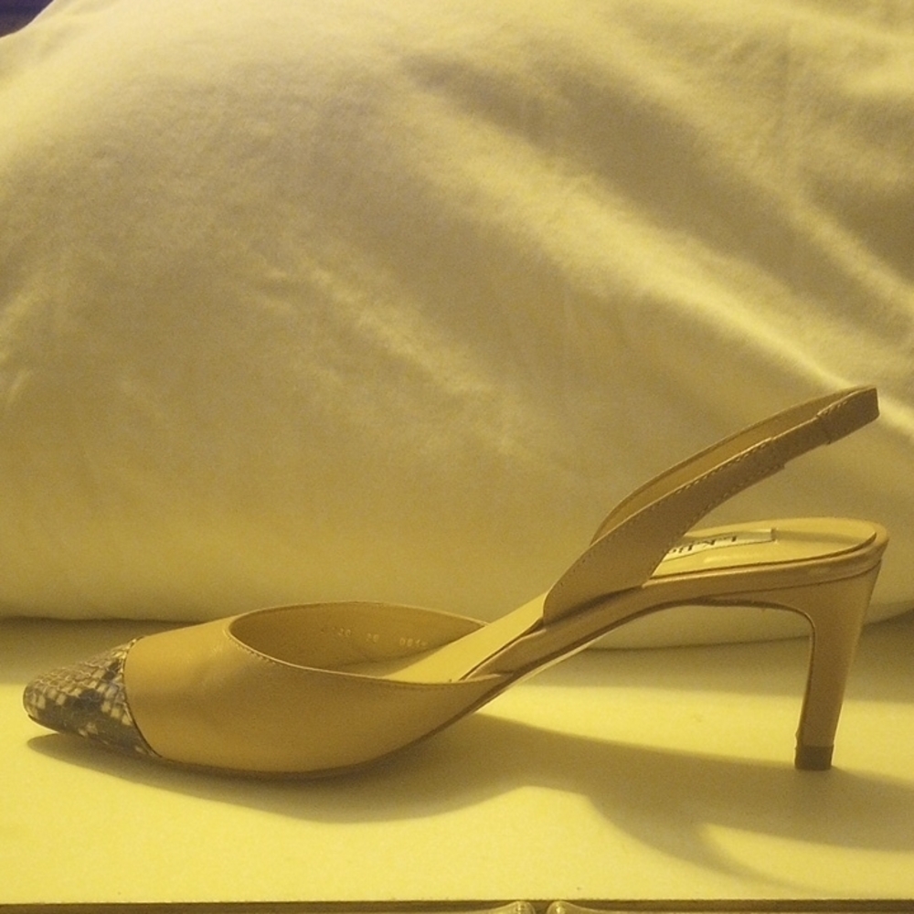 LK Bennett Tan Heels with Elegant Slingback Design